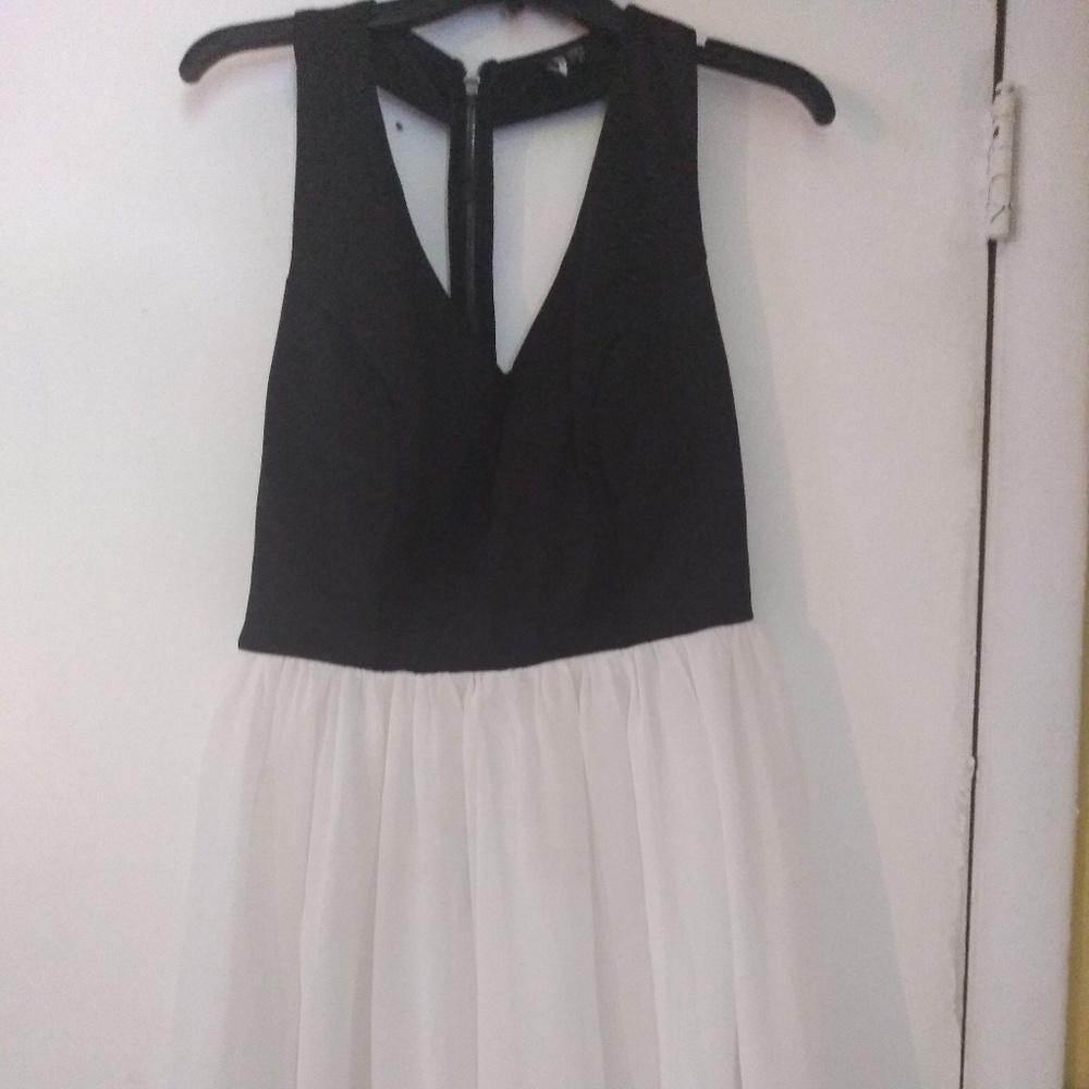 black/white dress, halter top, back out